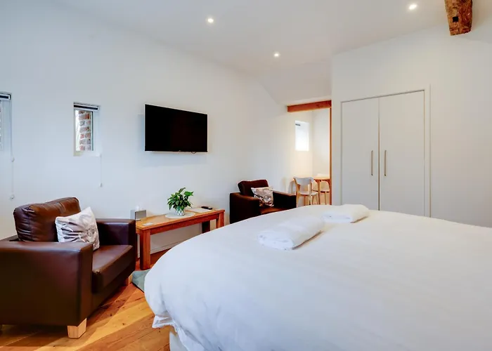 The Suites At Pannells Ash